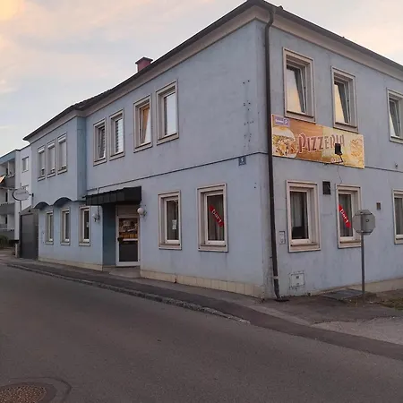 Apartament 3 In *